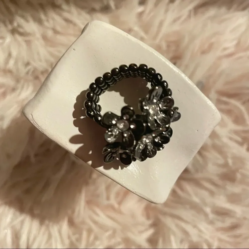 Vintage Y2K Gunmetal &Rhinestone Funky Floral Statement Costume Cocktail Jewelry